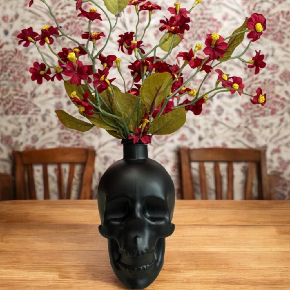 Black Skull Shaped Glass Bottle